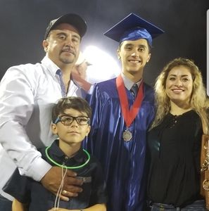 Meet your Posher, Pedro luis